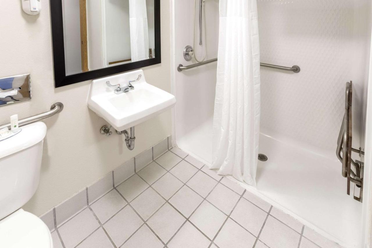 Quality Inn Rochelle Экстерьер фото