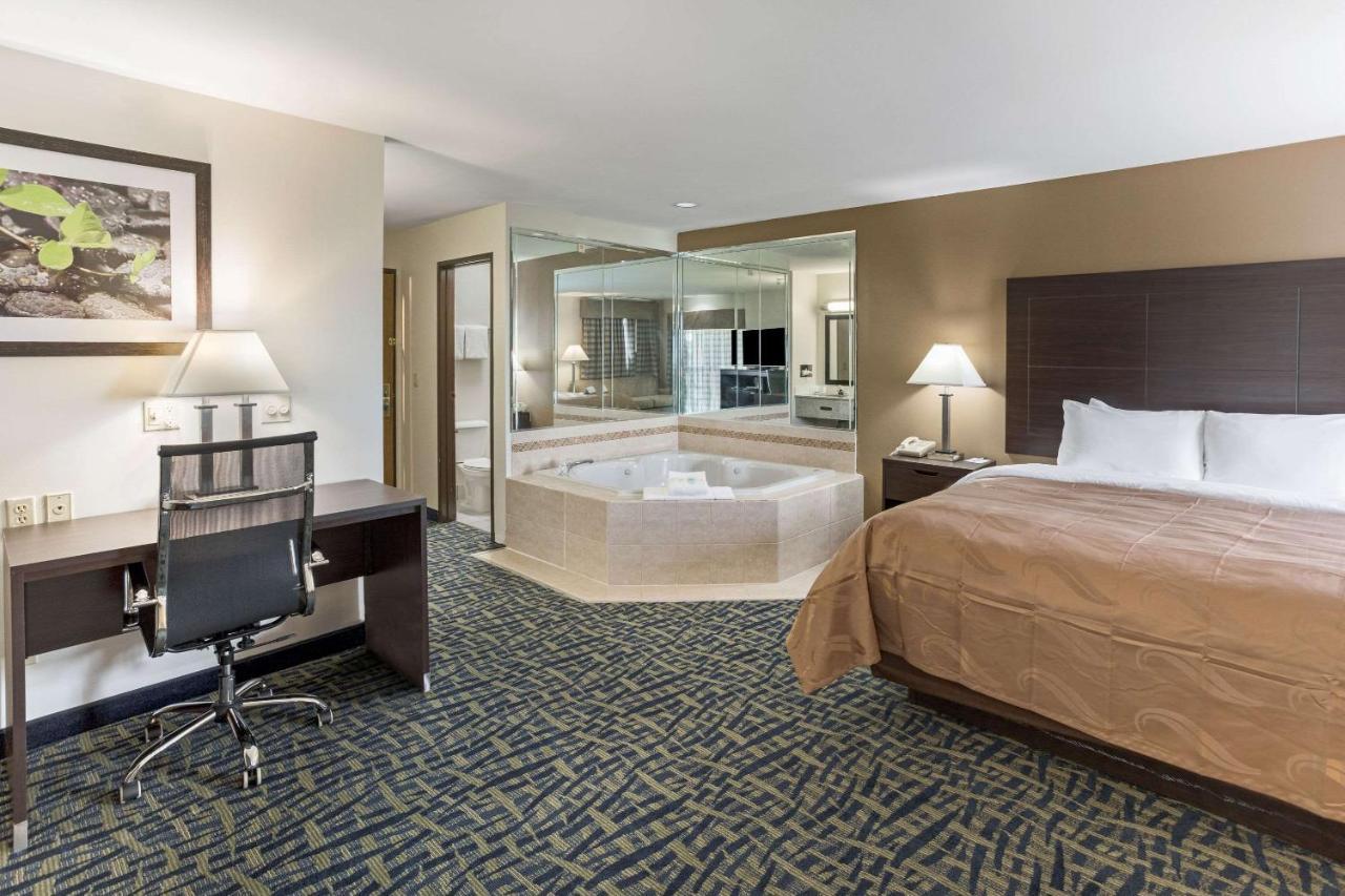 Quality Inn Rochelle Экстерьер фото