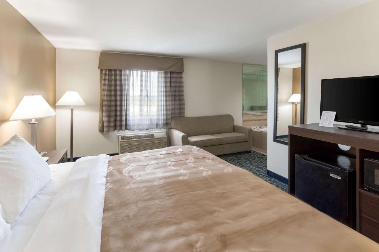 Quality Inn Rochelle Экстерьер фото