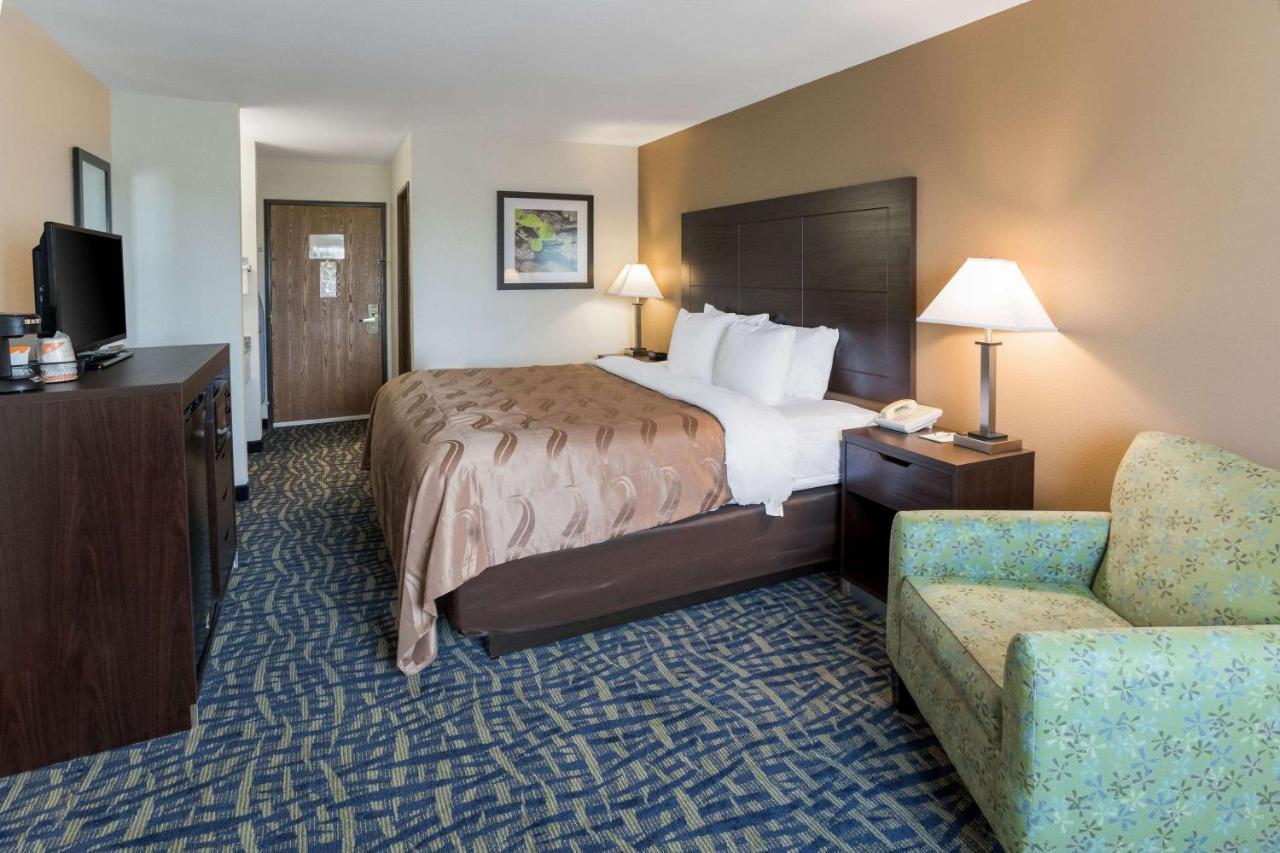 Quality Inn Rochelle Экстерьер фото